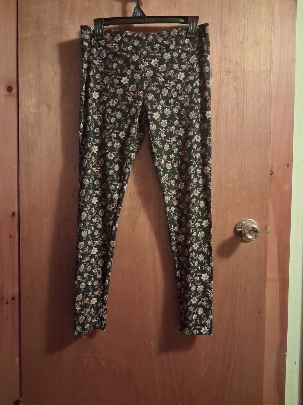 Time and Tru Black Floral Leggings with Green & Cream Flowers